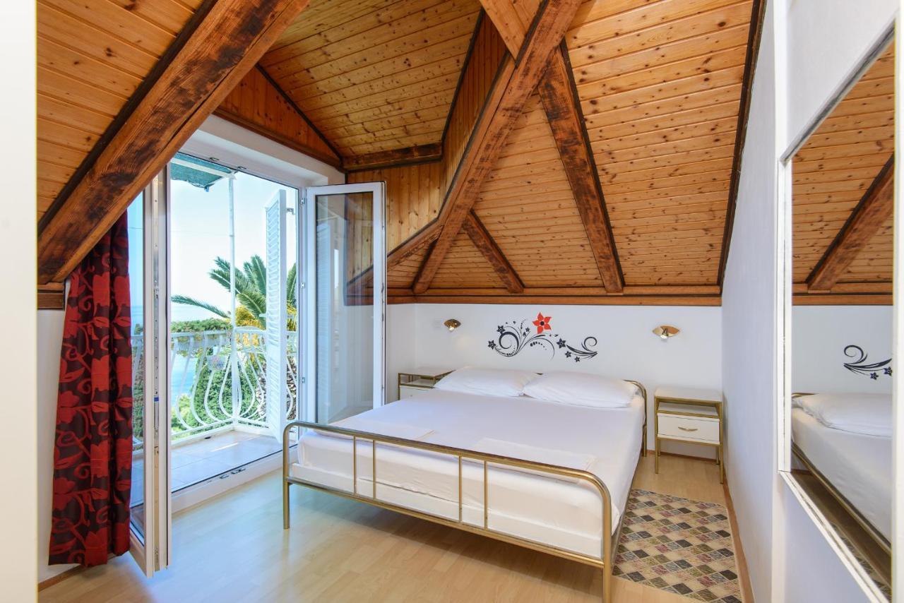 Impeccable 3-Bed Apartment In ดูบรอฟนิก ภายนอก รูปภาพ